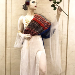 Living statue at museum by Catalyst Arts